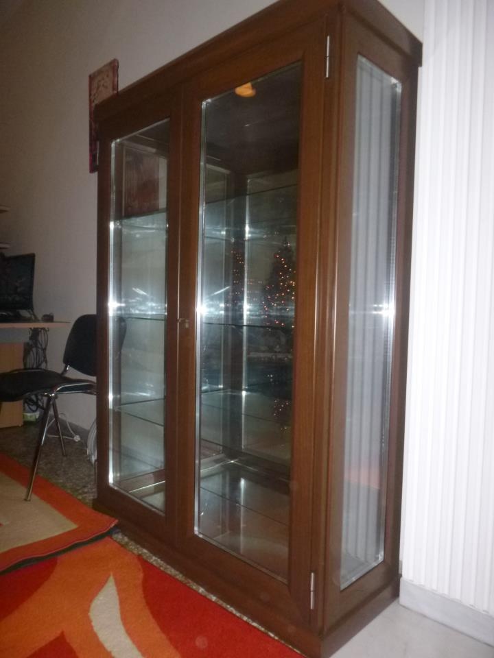 Ντουλάπες αλουμινίου εσωτερικού χώρου