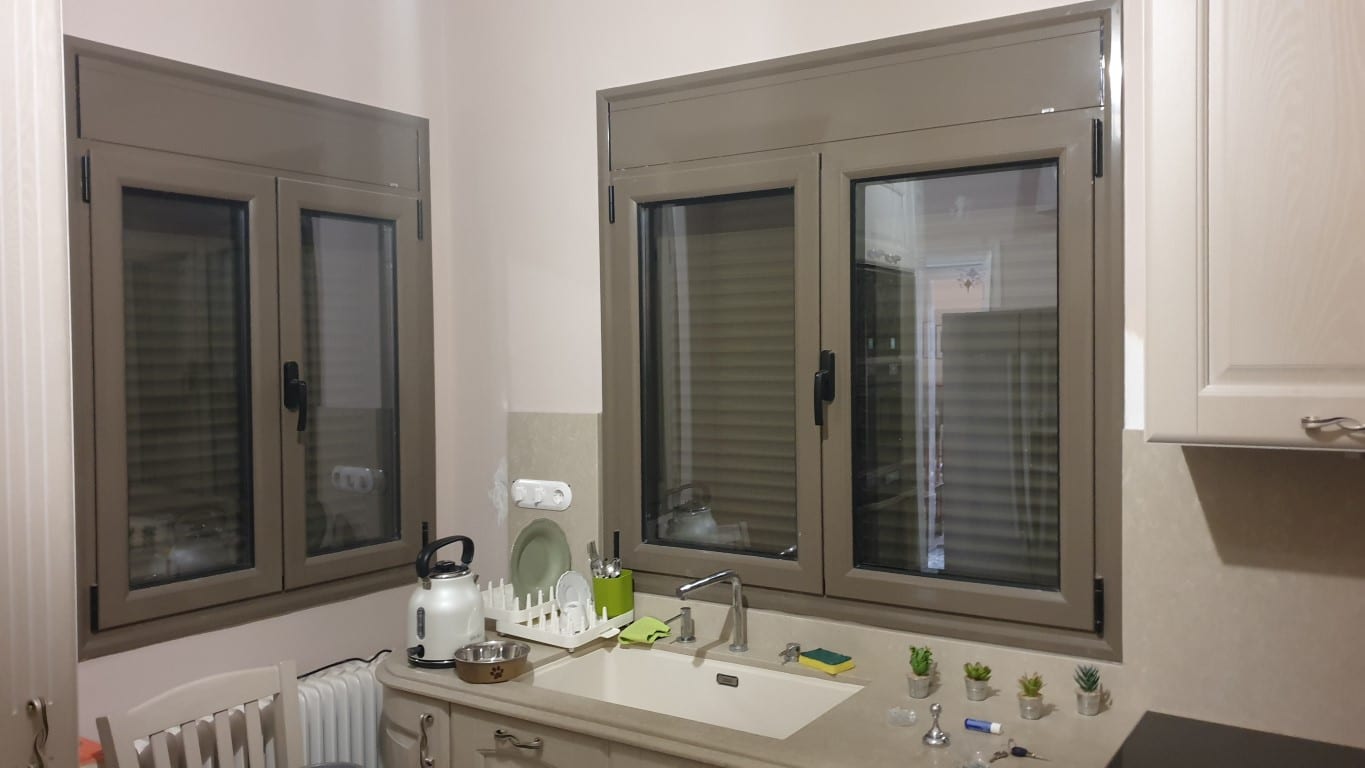 Επιβαρύνσεις χρωμάτων κουφωμάτων πόρτες παράθυρα