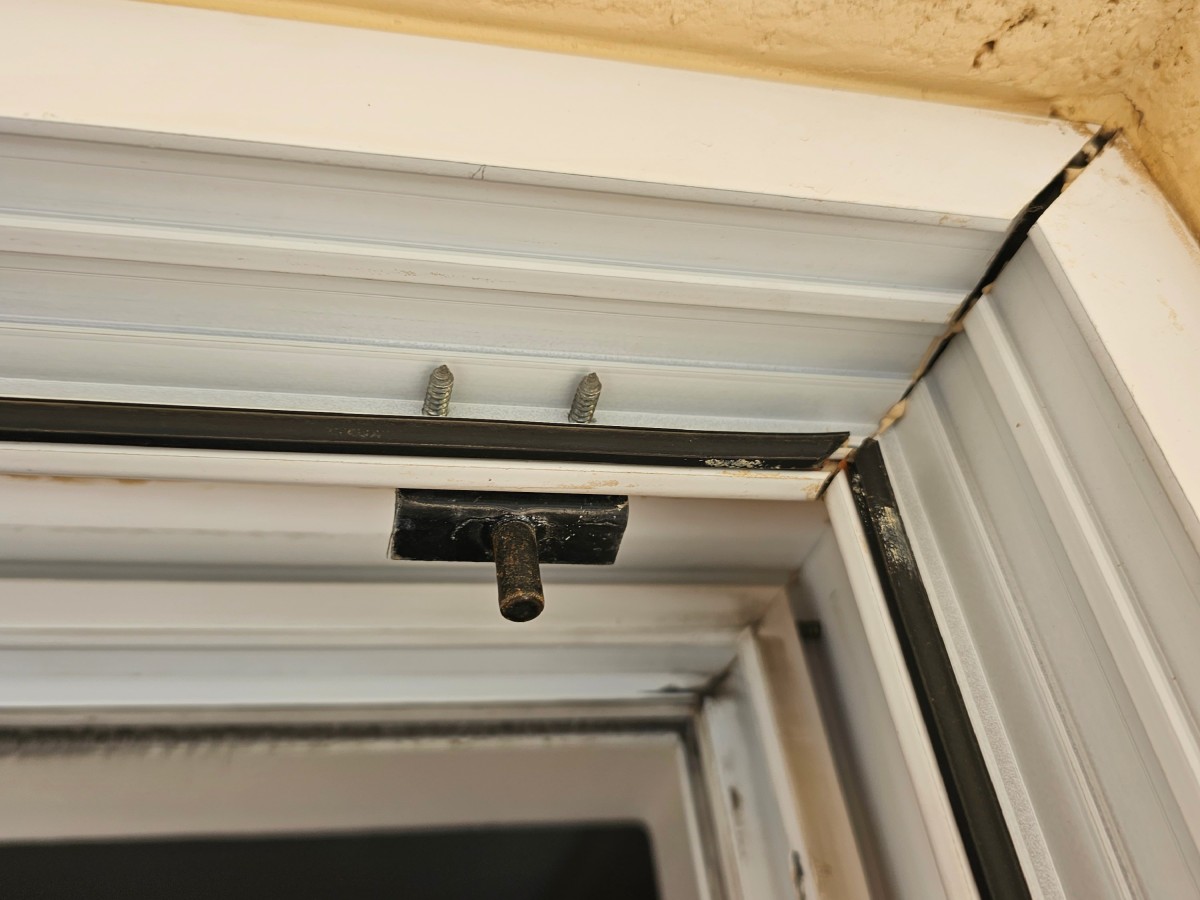 φθηνά κουφώματα και φθηνές κατασκευές