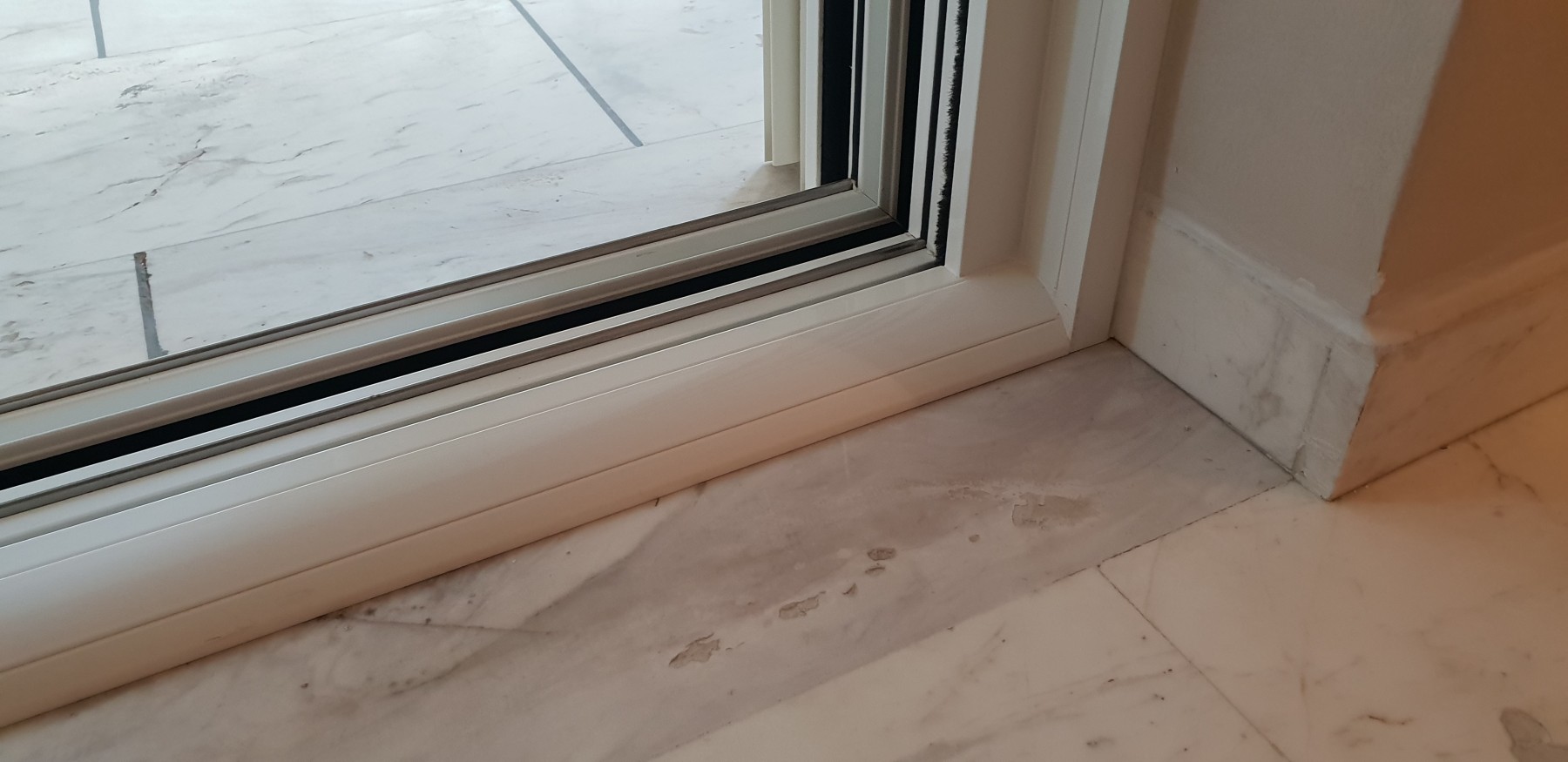 καλυψη οδηγων κουφωματων (4)