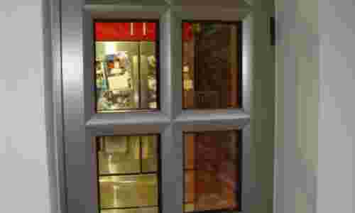 Πομπέ Χωρίσματα (τάφ) για κουζινόπορτες