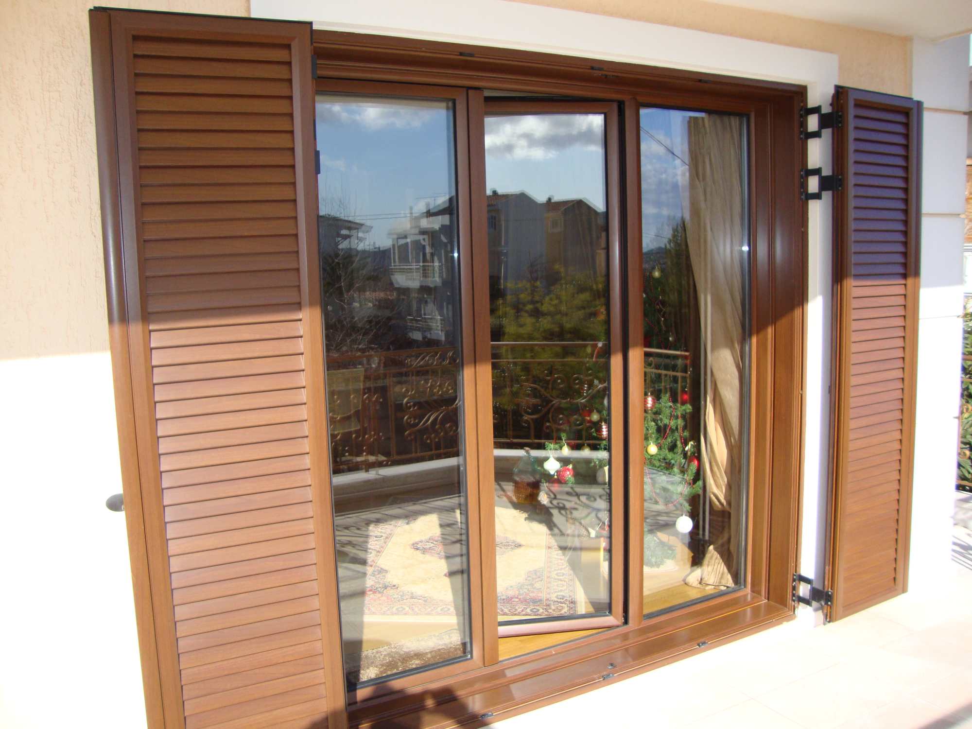 Μεγάλα πατζούρια -ρολά αλουμινίου