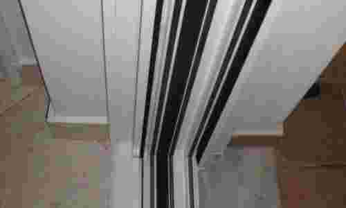 Οδηγοί INOX στα συρόμενα κουφώματα