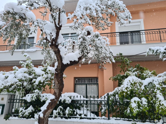 Οι μήνες - εποχή που αγοράζουμε τα κουφώματα και καλύτερες τιμές - φθηνά κουφώματα 