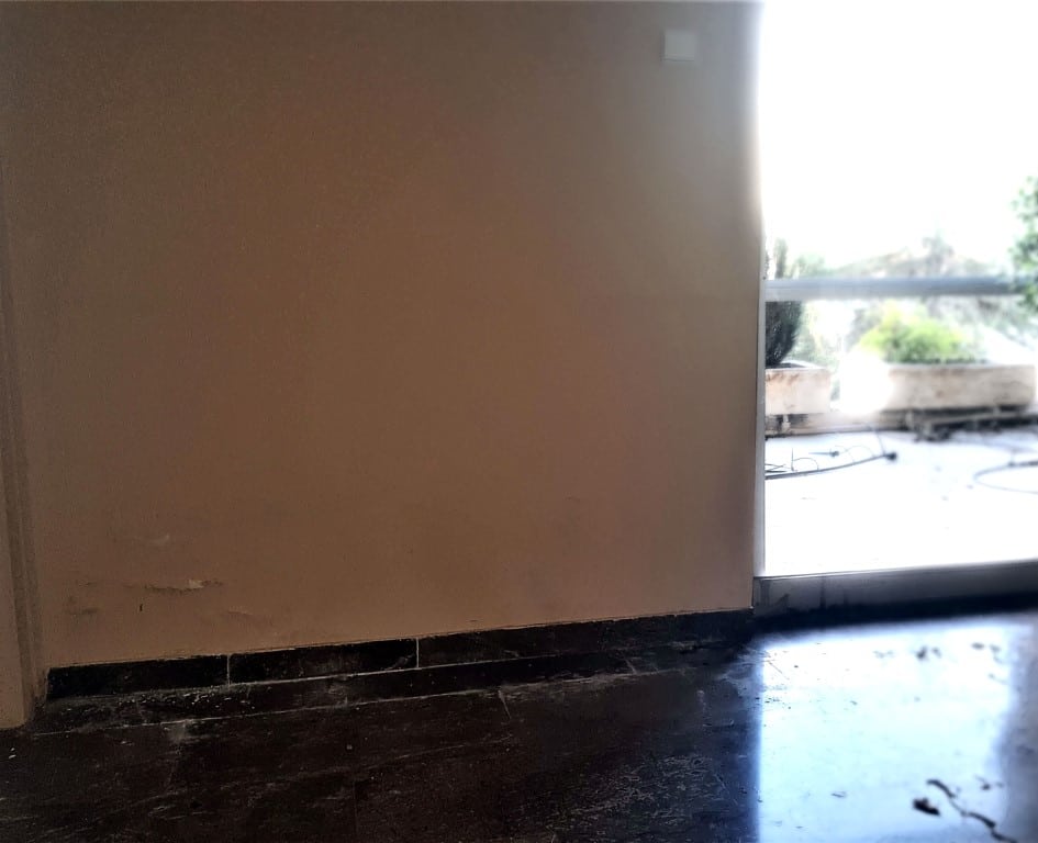 συρόμενα που μπάζουν νερά