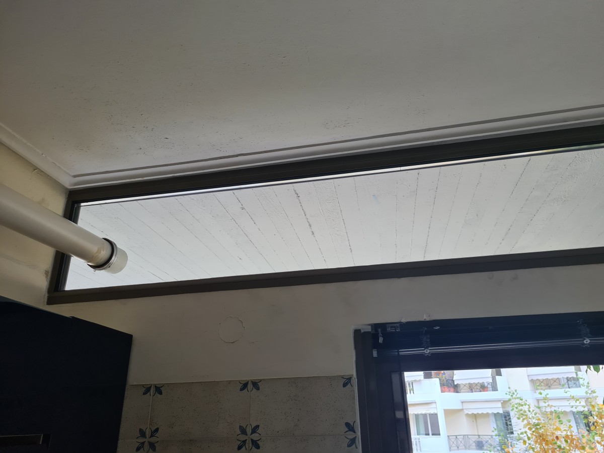 τρύπα σε διπλό ενεργειακό τζάμι