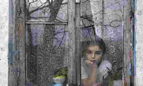 Χρωματιστά παράθυρα πόρτες