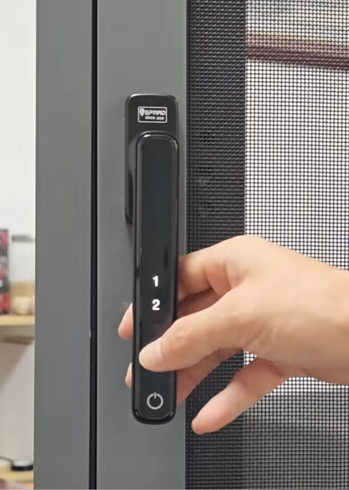 Χερούλια κουφωμάτων με password