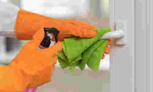 Καθαρισμός κουφωμάτων – παραθύρων, ρολών , σητών, παντζουριών